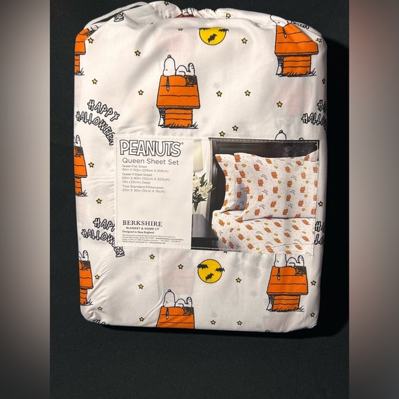 Peanuts Snoopy Halloween Queen Sheet Set – Berkshire Blanket NWOT - Picture 2 of 4